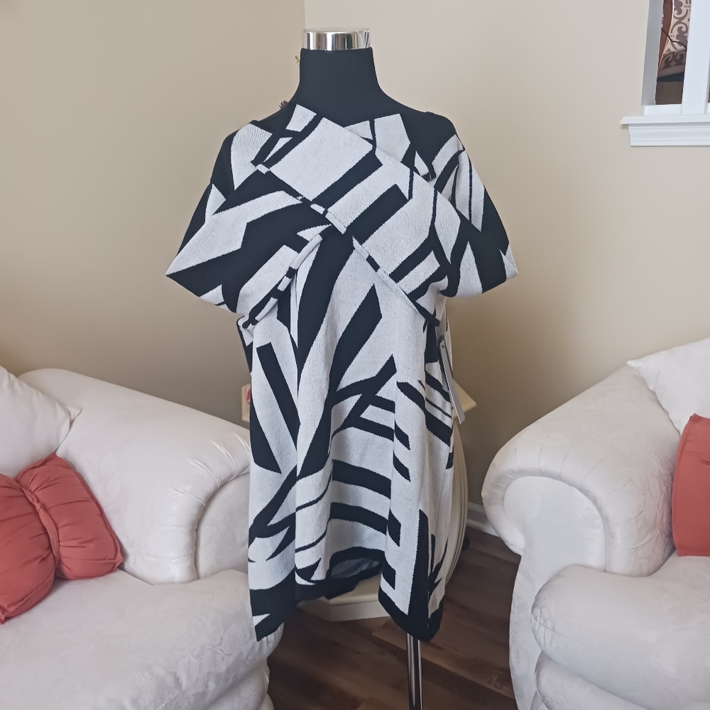 Classiques Entier Stylish Black and White Women's Wool Sweater NWT - Picture 2 of 13